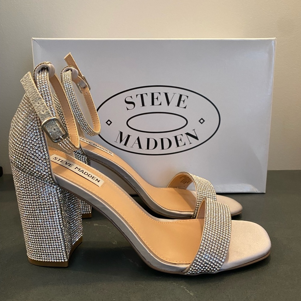Rinestones Steve Madden heels